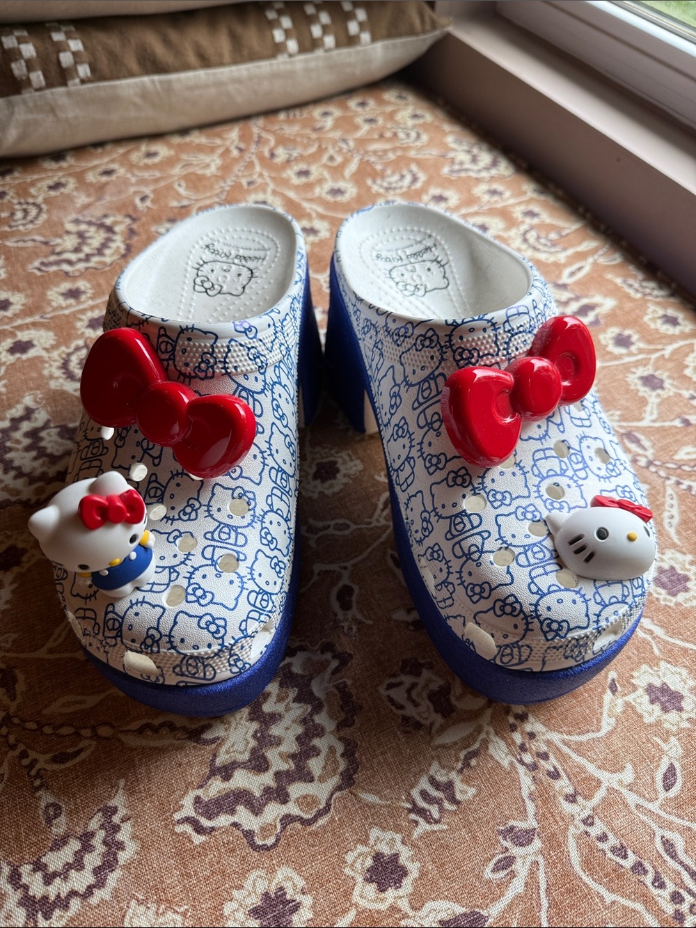 CROCS Kids Hello Kitty White & Blue Clogs with Red Bows